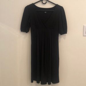 XS Black GAP dress
